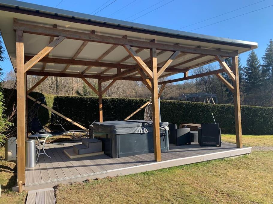 Corcieux Chalet 2 Personnes Avec Jacuzzi Et Piscine Saisonniere Partagee מראה חיצוני תמונה
