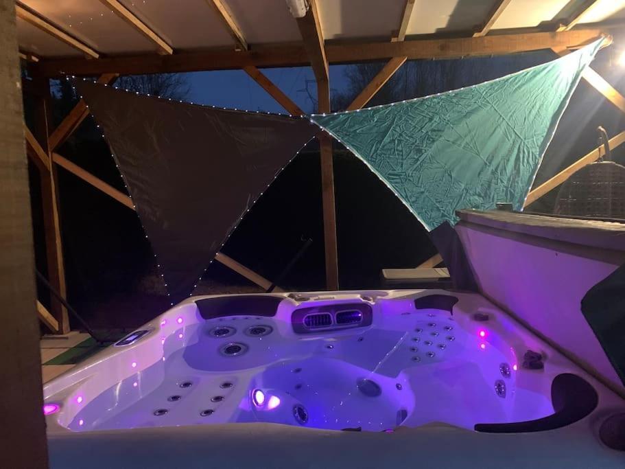 Corcieux Chalet 2 Personnes Avec Jacuzzi Et Piscine Saisonniere Partagee מראה חיצוני תמונה