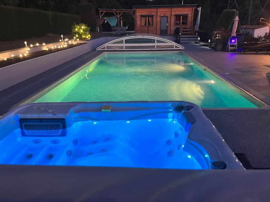 Corcieux Chalet 2 Personnes Avec Jacuzzi Et Piscine Saisonniere Partagee מראה חיצוני תמונה