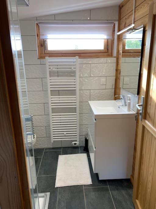 Corcieux Chalet 2 Personnes Avec Jacuzzi Et Piscine Saisonniere Partagee מראה חיצוני תמונה
