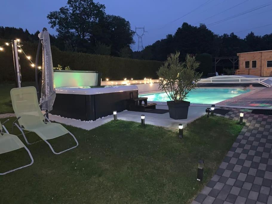 Corcieux Chalet 2 Personnes Avec Jacuzzi Et Piscine Saisonniere Partagee מראה חיצוני תמונה